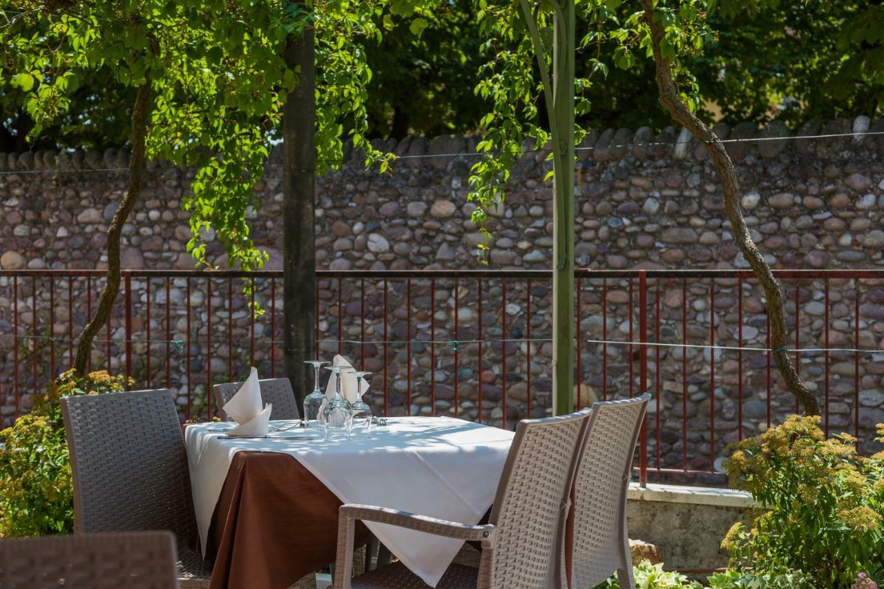 Hotel Corte Dal Castello Lazise Kültér fotó